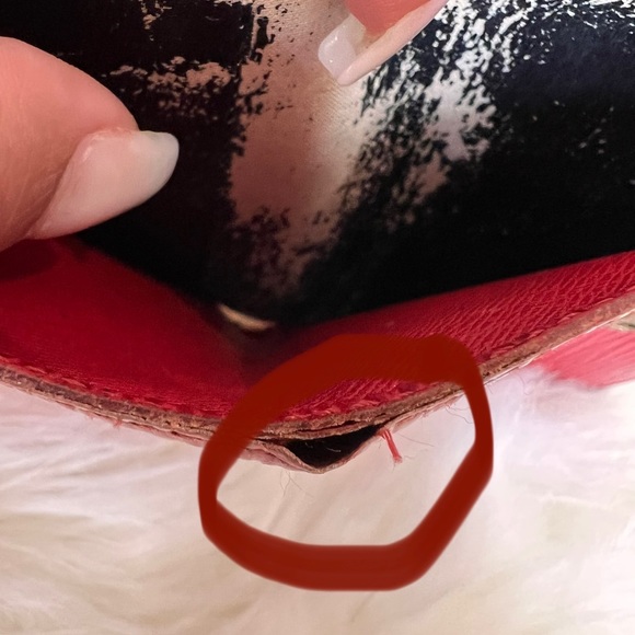 Louis Vuitton - Picture 16 of 17